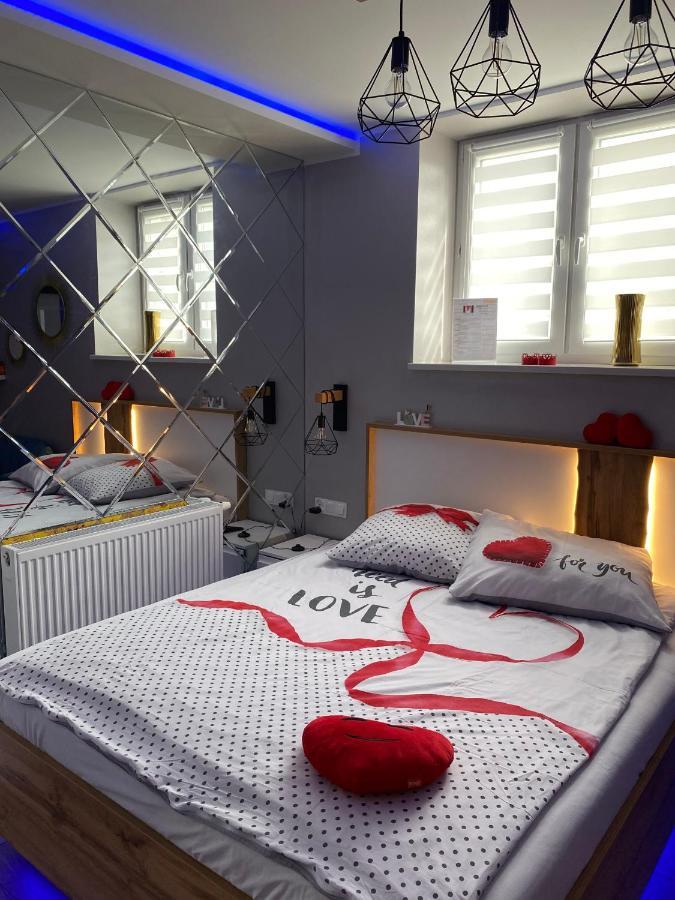 גניזנו Apartament "Love" Centrum Z Duza Wanna Dla Dwojga מראה חיצוני תמונה