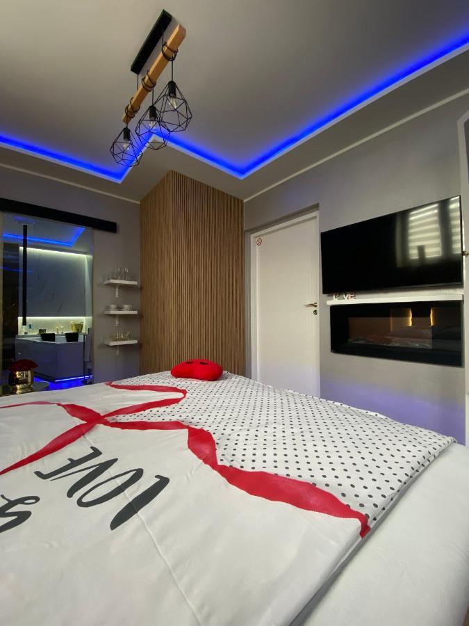 גניזנו Apartament "Love" Centrum Z Duza Wanna Dla Dwojga מראה חיצוני תמונה